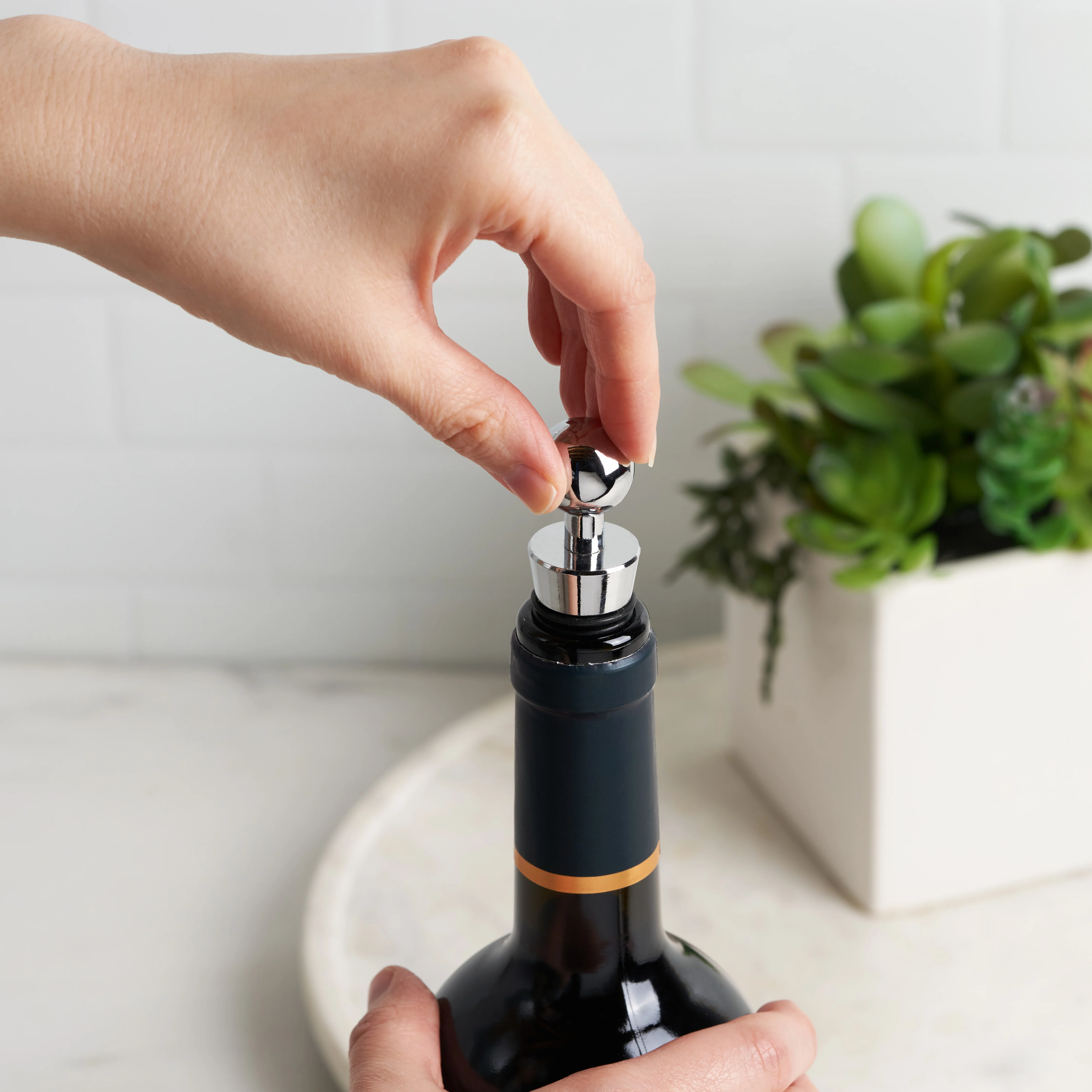Sphere Zinc Alloy Bottle Stopper in Chrome - Image 4