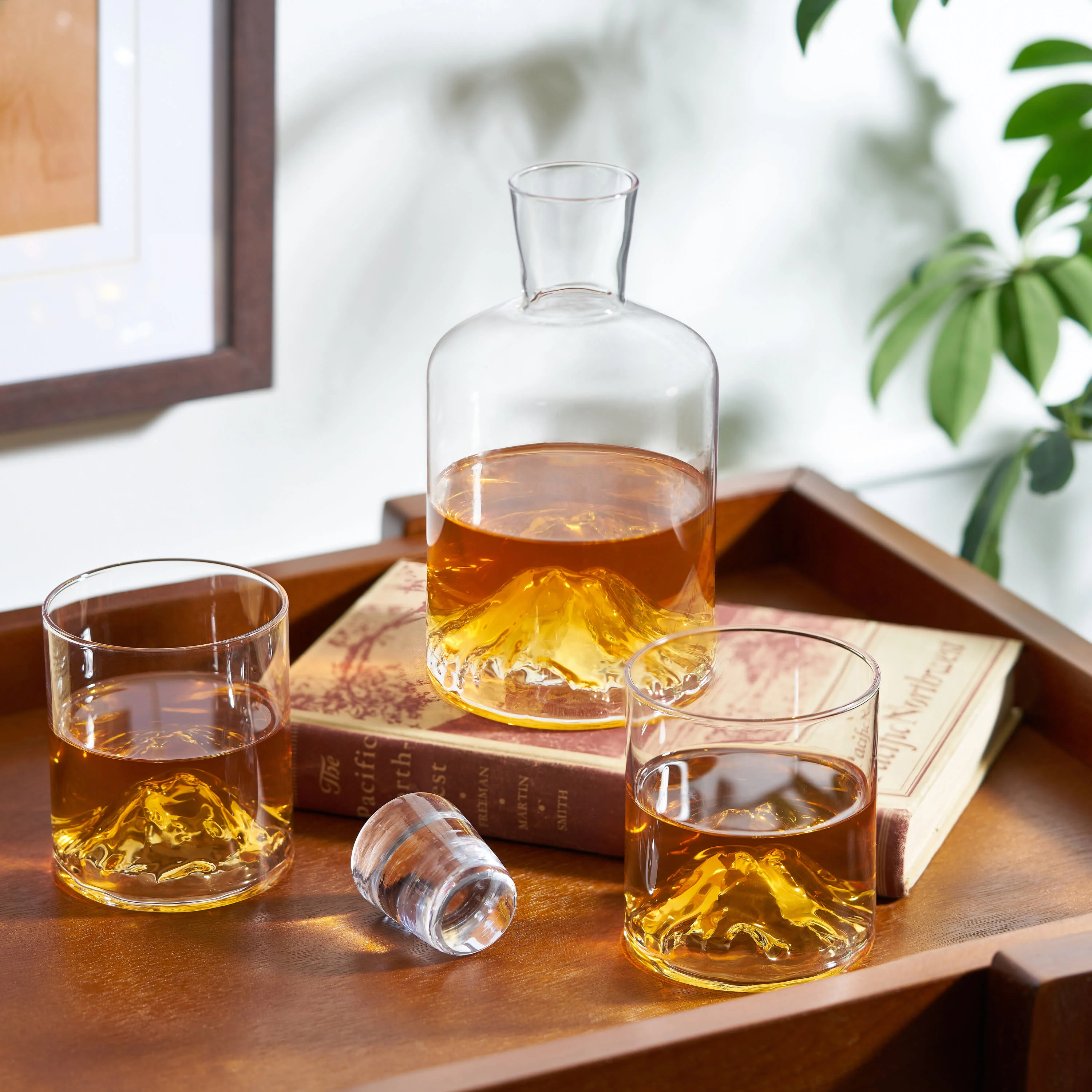 Mountain Crystal Liquor Decanter - Image 4