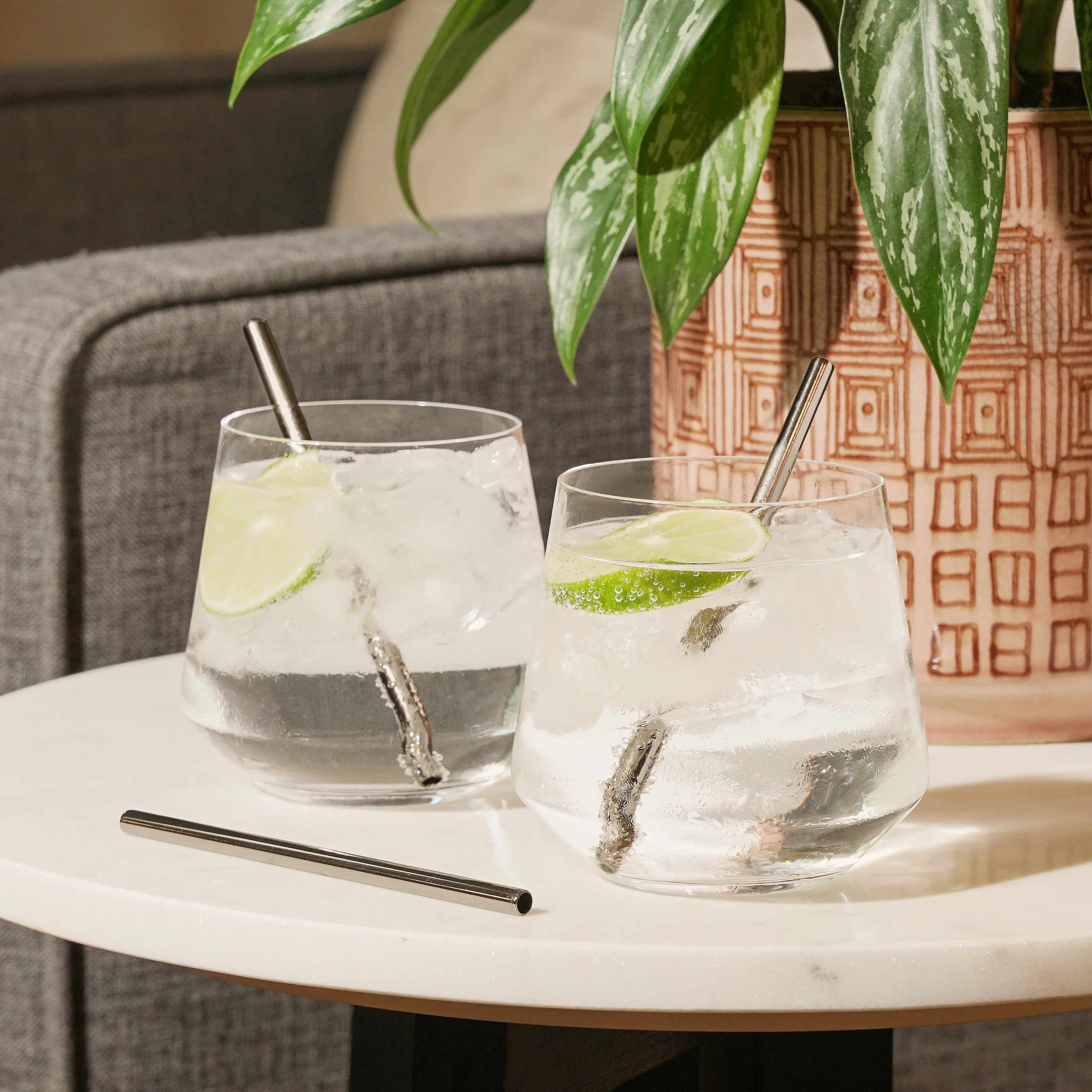 Warren Lowball Straws in Gunmetal, Set of 6 - Image 4